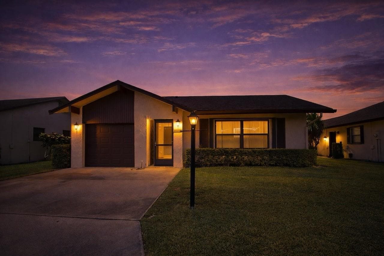 3305 Silver Buttonwood Drive, FL 33463 photo 2