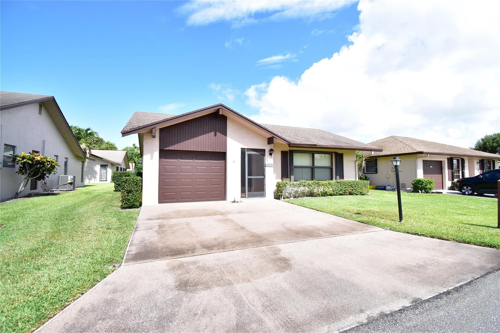 3305 Silver Buttonwood Drive, FL 33463 photo 4
