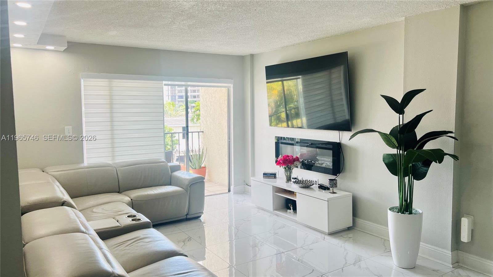 14250 SW 62nd St # 319, Miami, FL 33183