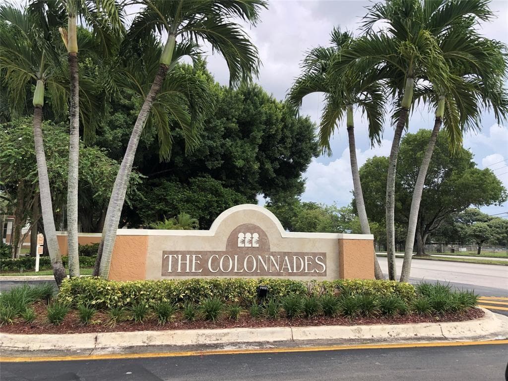 705 NW 91st Terrace, Plantation, FL 33324 photo 4