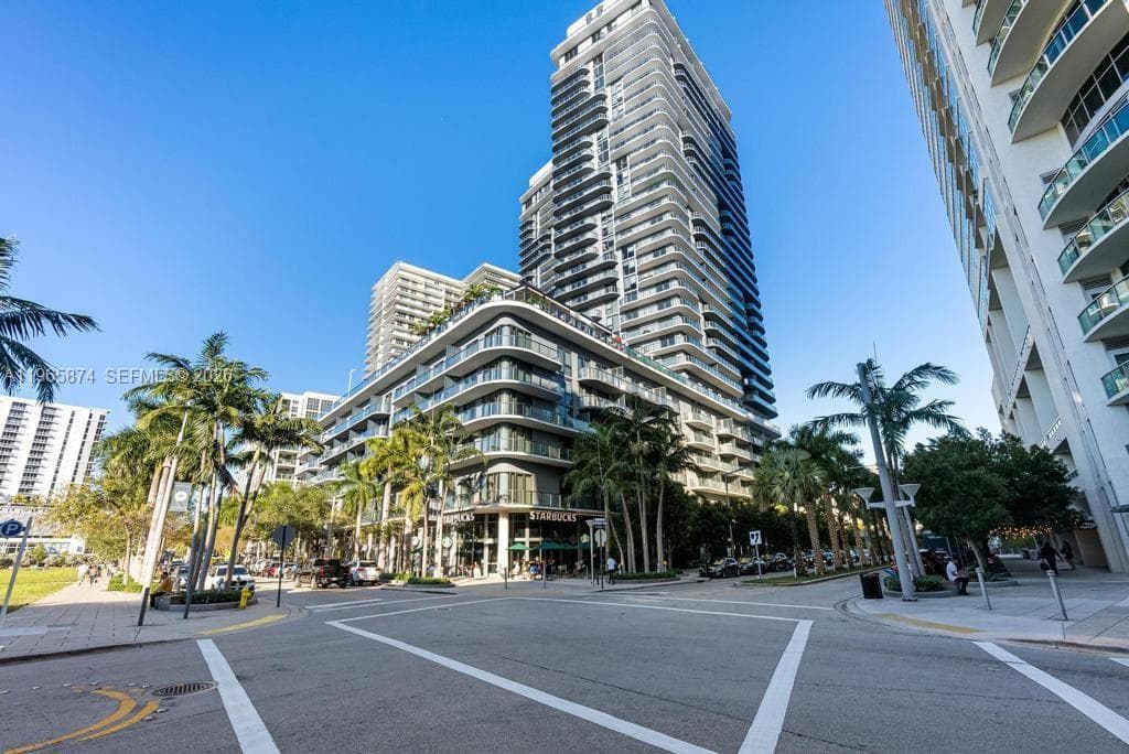 121 NE 34th St # 2205, Miami, FL 33137 photo 3