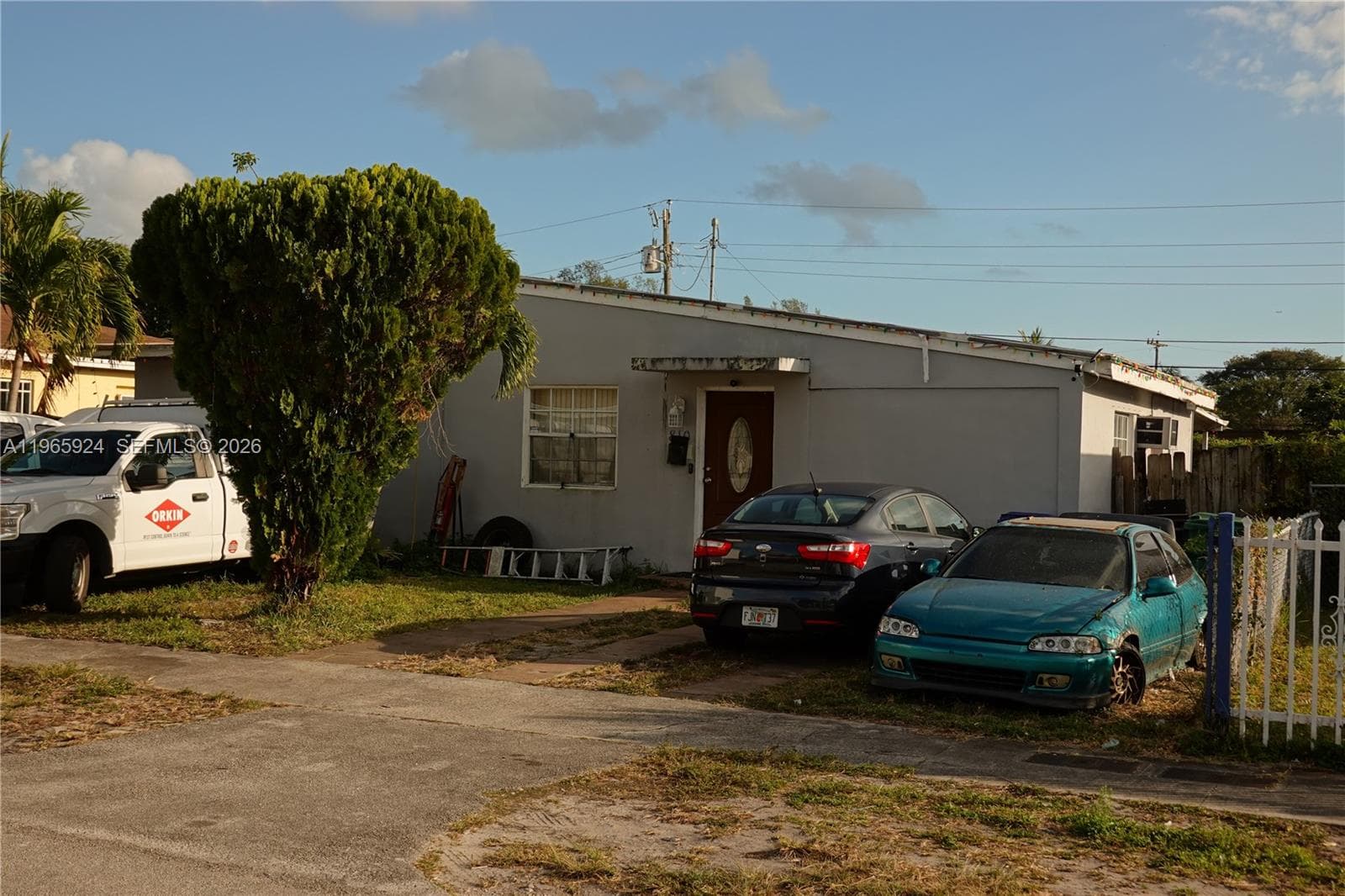 810 NW 84th Ter, Miami, FL 33150 photo 2