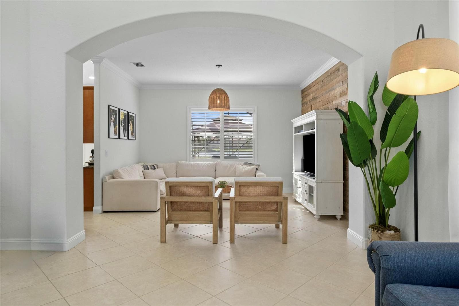 1386 Beacon Circle, Wellington, FL 33414 photo 3