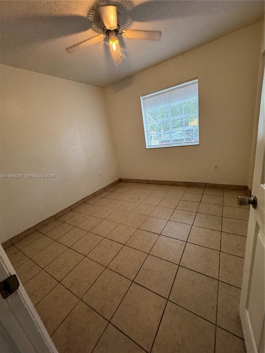 20138 NW 38th Pl, Miami Gardens, FL 33055 photo 5