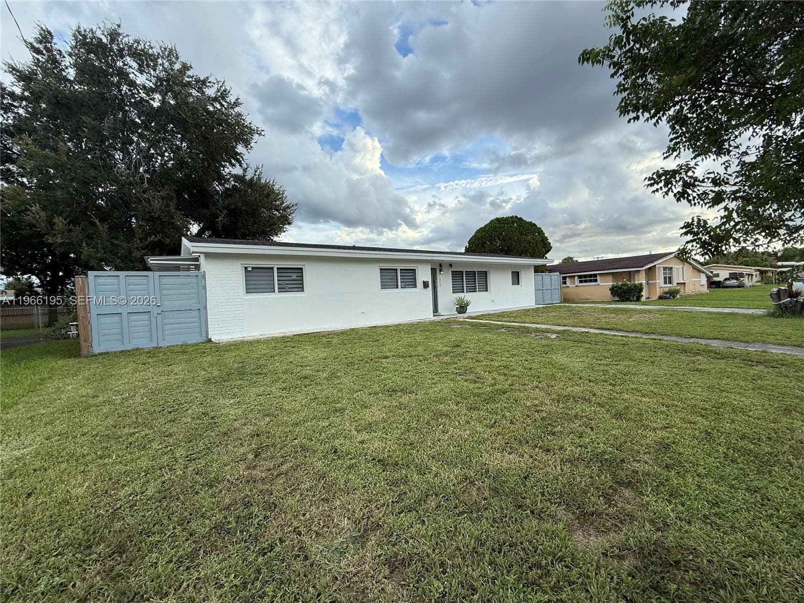 1950 NW 190th Ter, Miami Gardens, FL 33056 photo 2