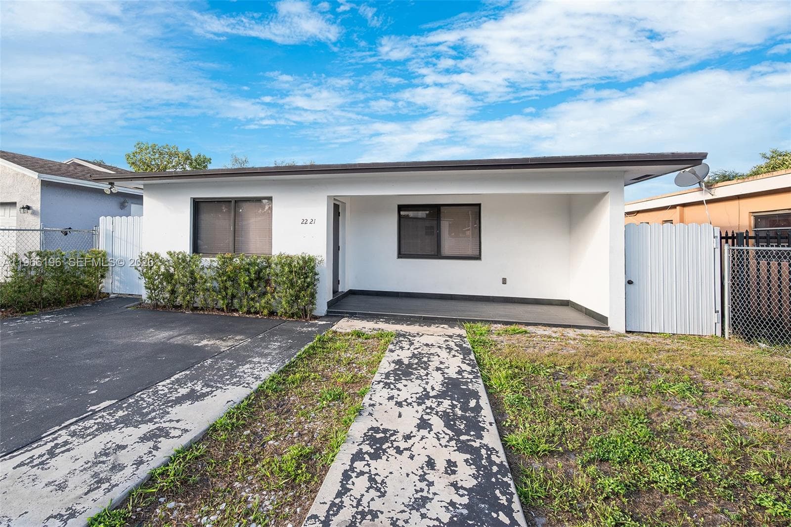 2221 Charleston St, Hollywood, FL 33020 photo 2