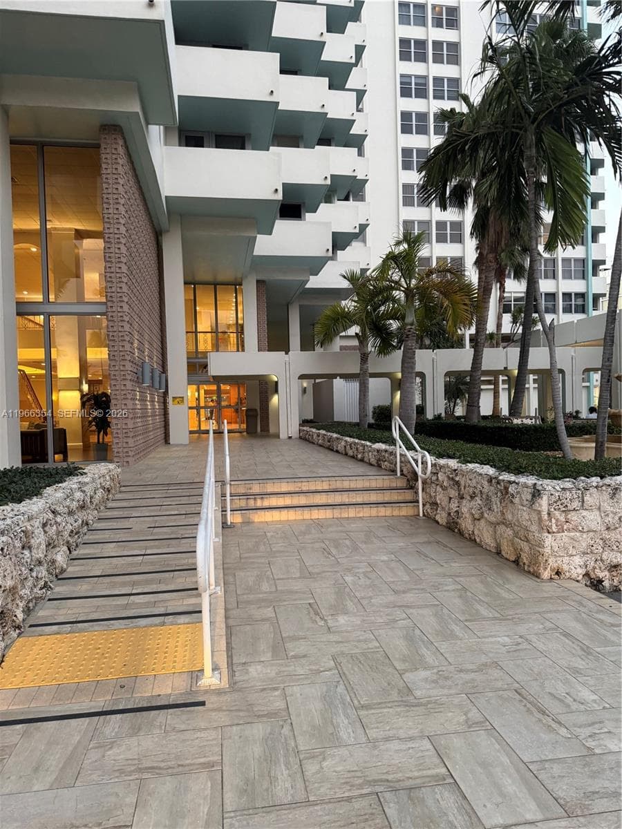 2899 Collins Ave # 936, Miami Beach, FL 33140 photo 3