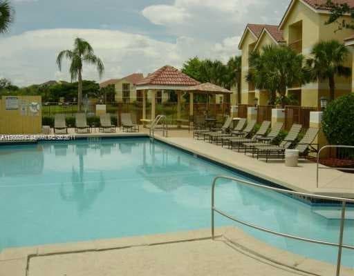 7610 Westwood Dr # 120, Tamarac, FL 33321 photo 2
