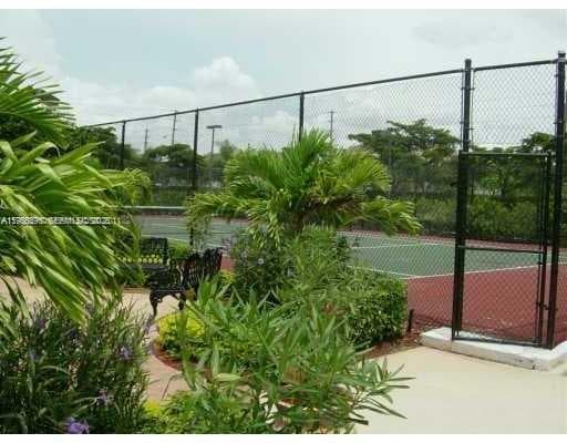 7610 Westwood Dr # 120, Tamarac, FL 33321 photo 3