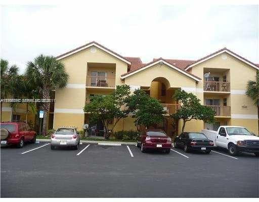 7610 Westwood Dr # 120, Tamarac, FL 33321 photo 4