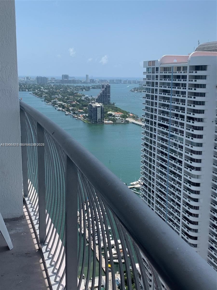 1750 N Bayshore Dr # 3808, Miami, FL 33132 photo 3