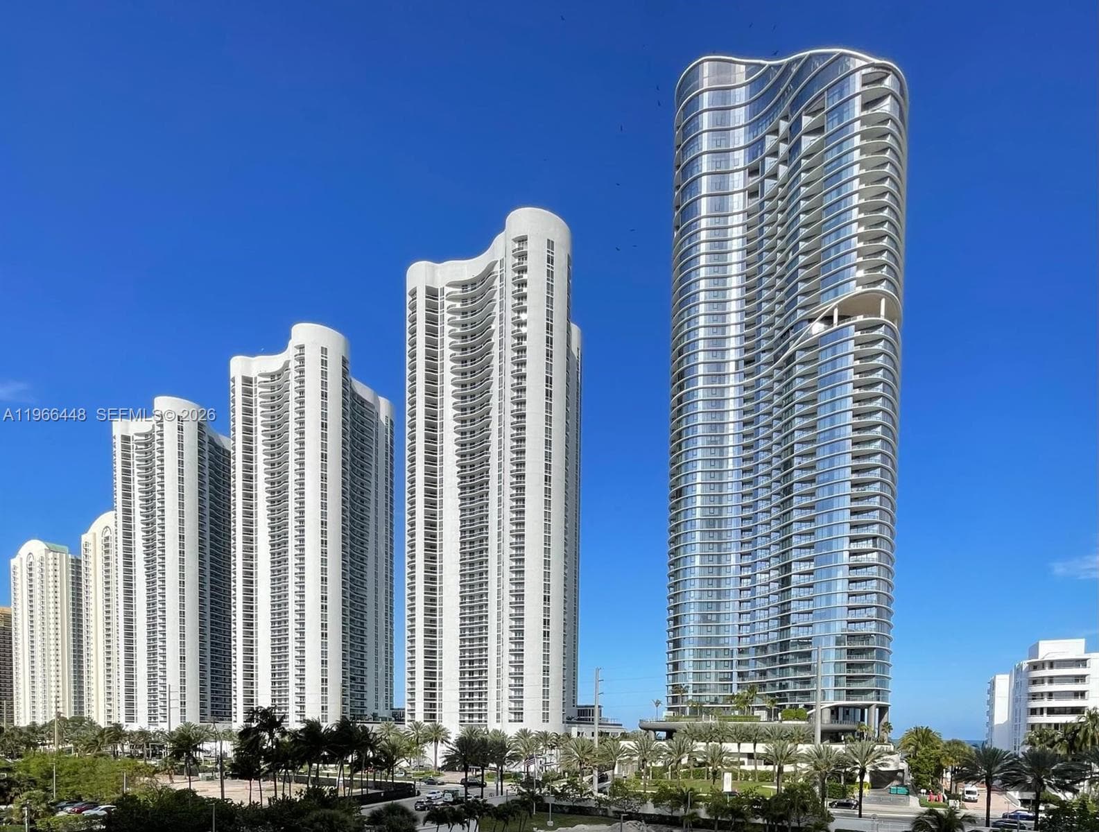 100 Bayview Dr # 412, Sunny Isles Beach, FL 33160 photo 2