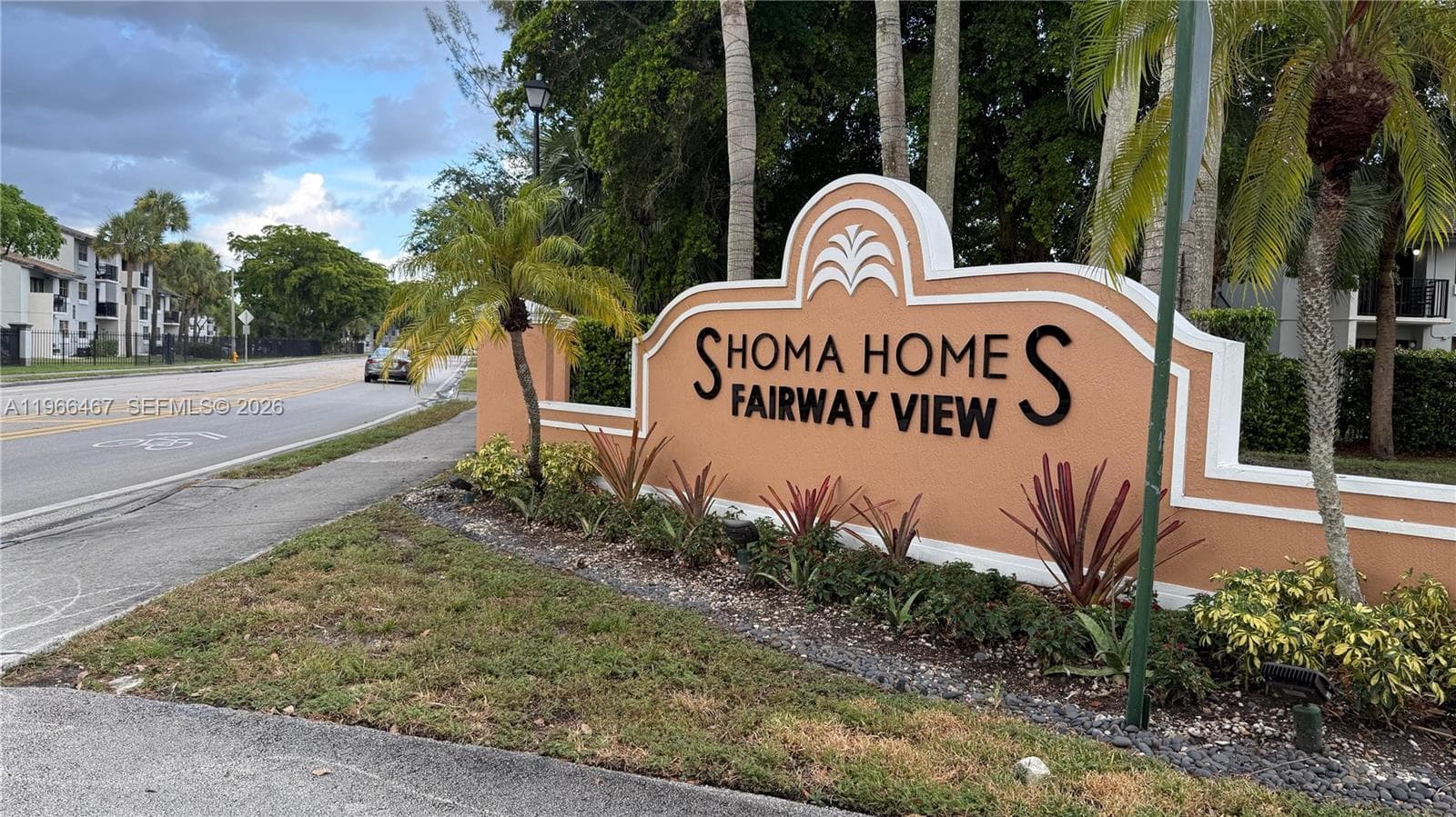 17720 NW 73rd Ave # 105, Hialeah, FL 33015 photo 2