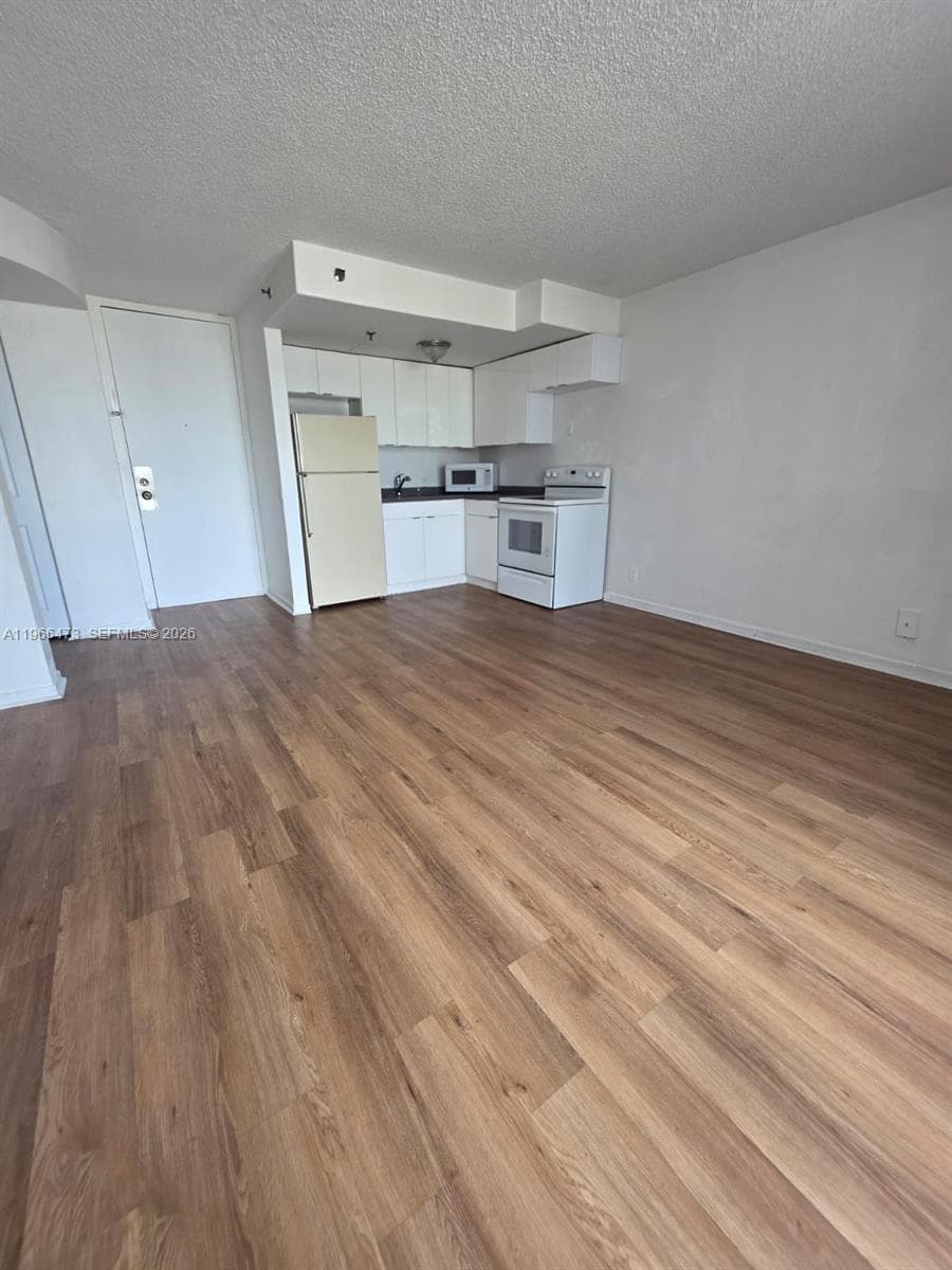 16450 NW 2nd Ave # 214, Miami, FL 33169 photo 3