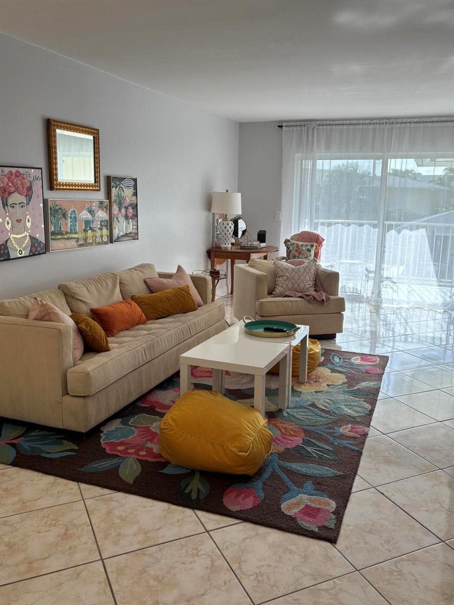 510 Prosperity Farms Road # 8b, North Palm Beach, FL 33408