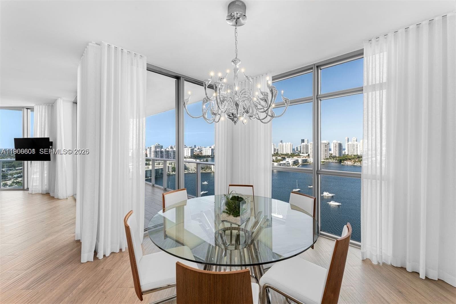 17301 Biscayne Blvd # 2110, North Miami Beach, FL 33160 photo 3