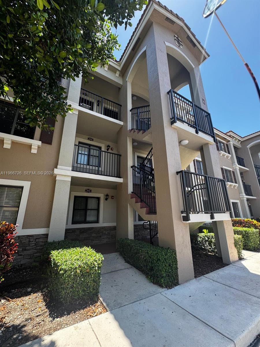 22621 SW 88th Pl # 302-8, Cutler Bay, FL 33190 photo 2