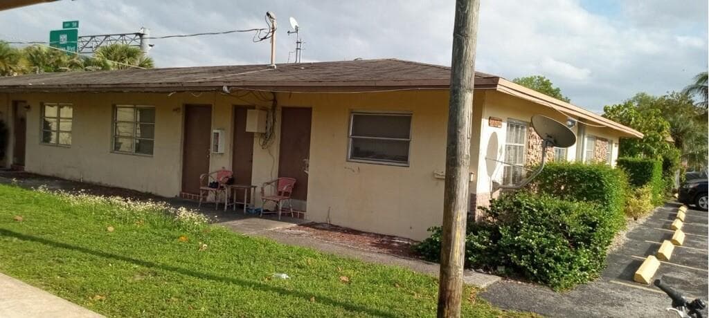 1856 NW 52nd Avenue, Lauderhill, FL 33313 photo 2