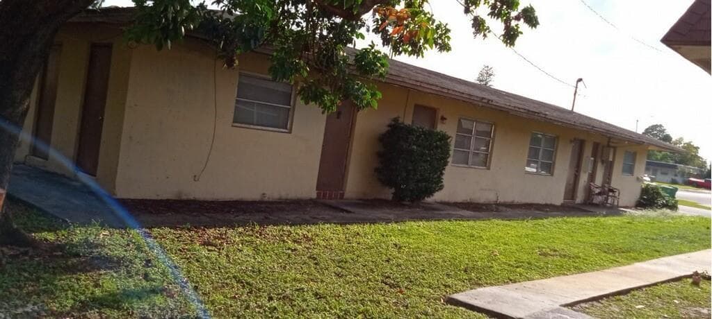 1856 NW 52nd Avenue, Lauderhill, FL 33313 photo 4