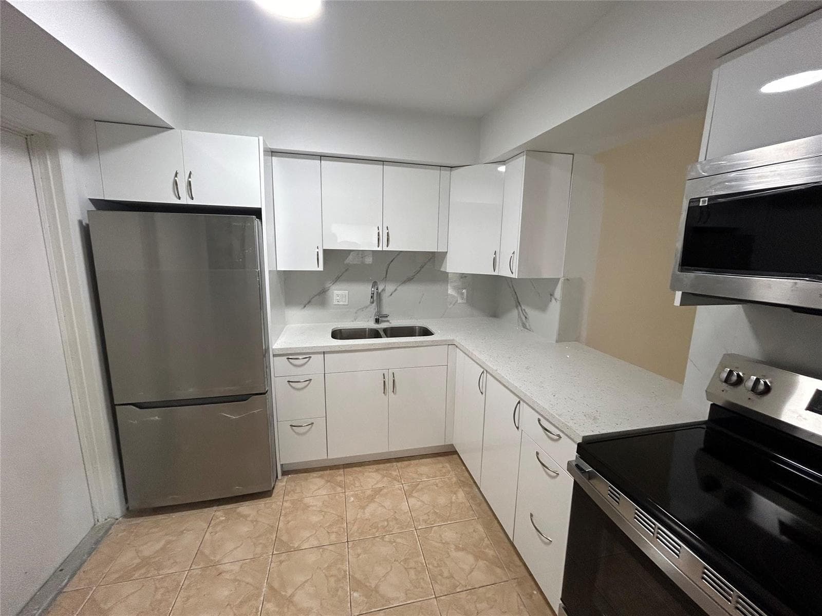 7625 SW 10th Street, North Lauderdale, FL 33068 photo 2