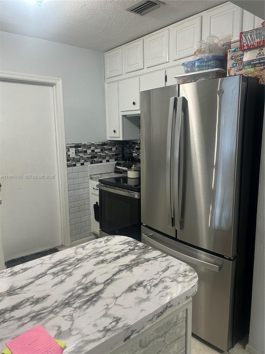 5715 NW 85th Ave, Tamarac, FL 33321 photo 2