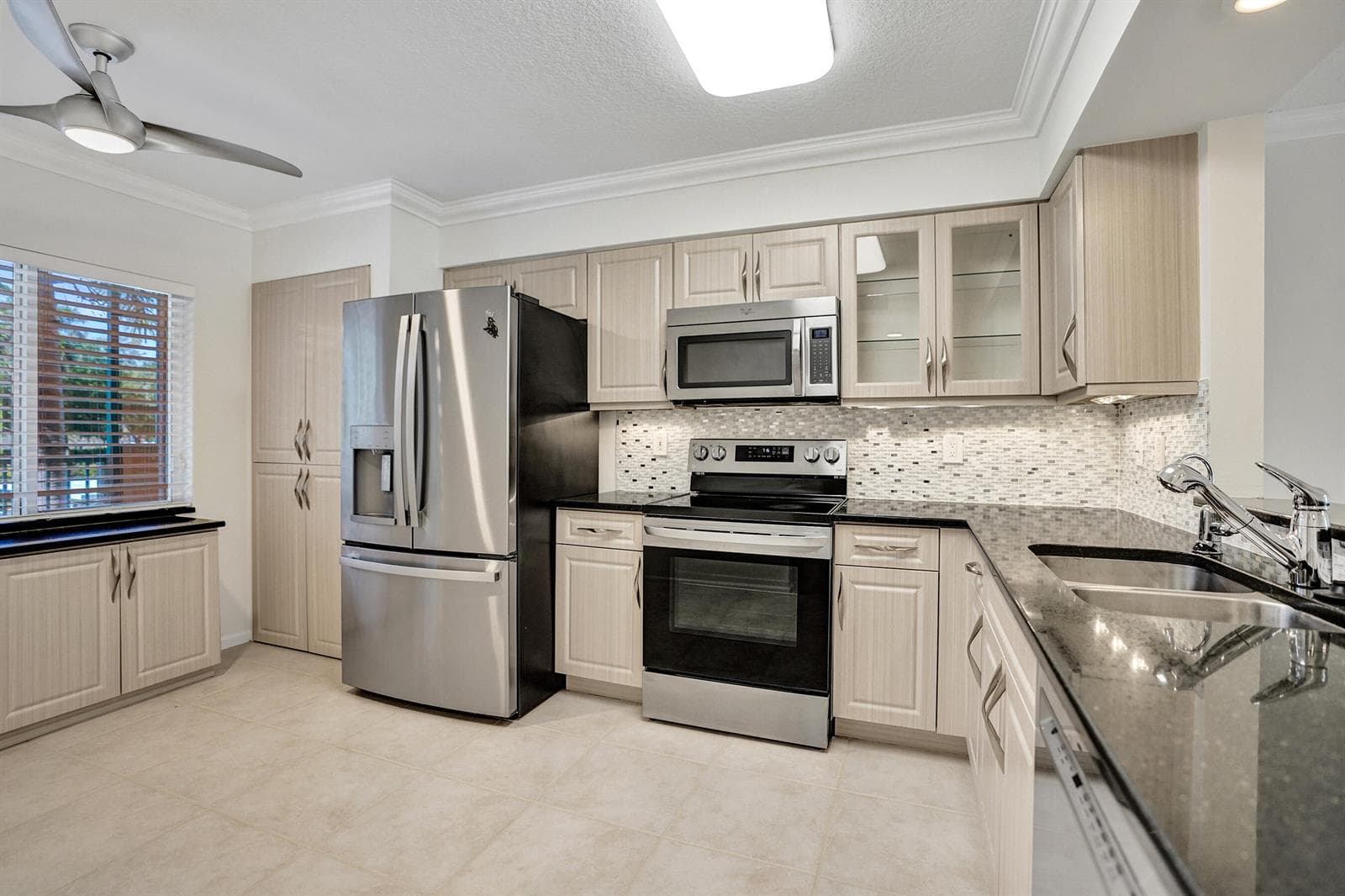 5777 Gemstone Court # 207, Boynton Beach, FL 33437 photo 4