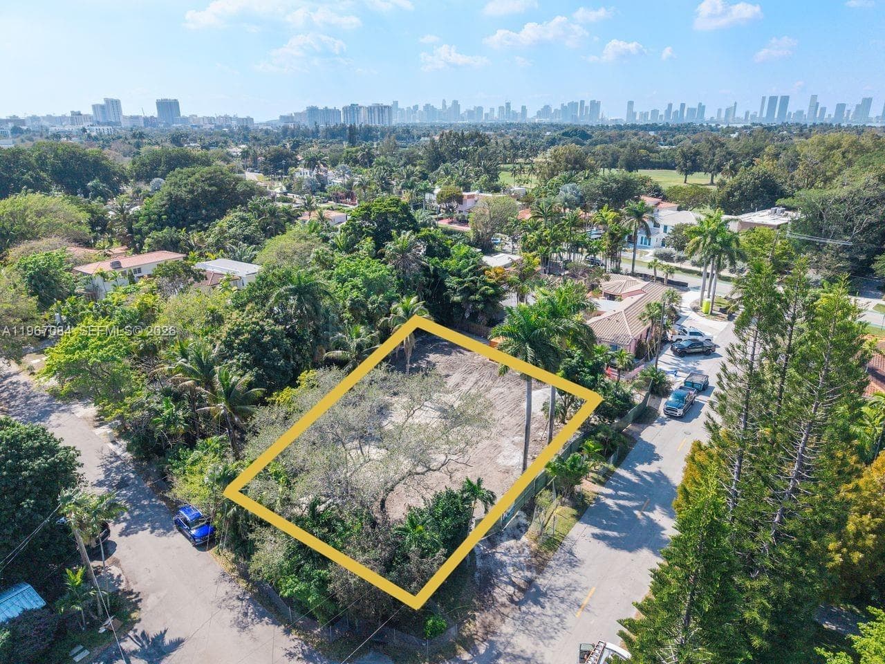 2880 Fairgreen Dr, Miami Beach, FL 33140 photo 4