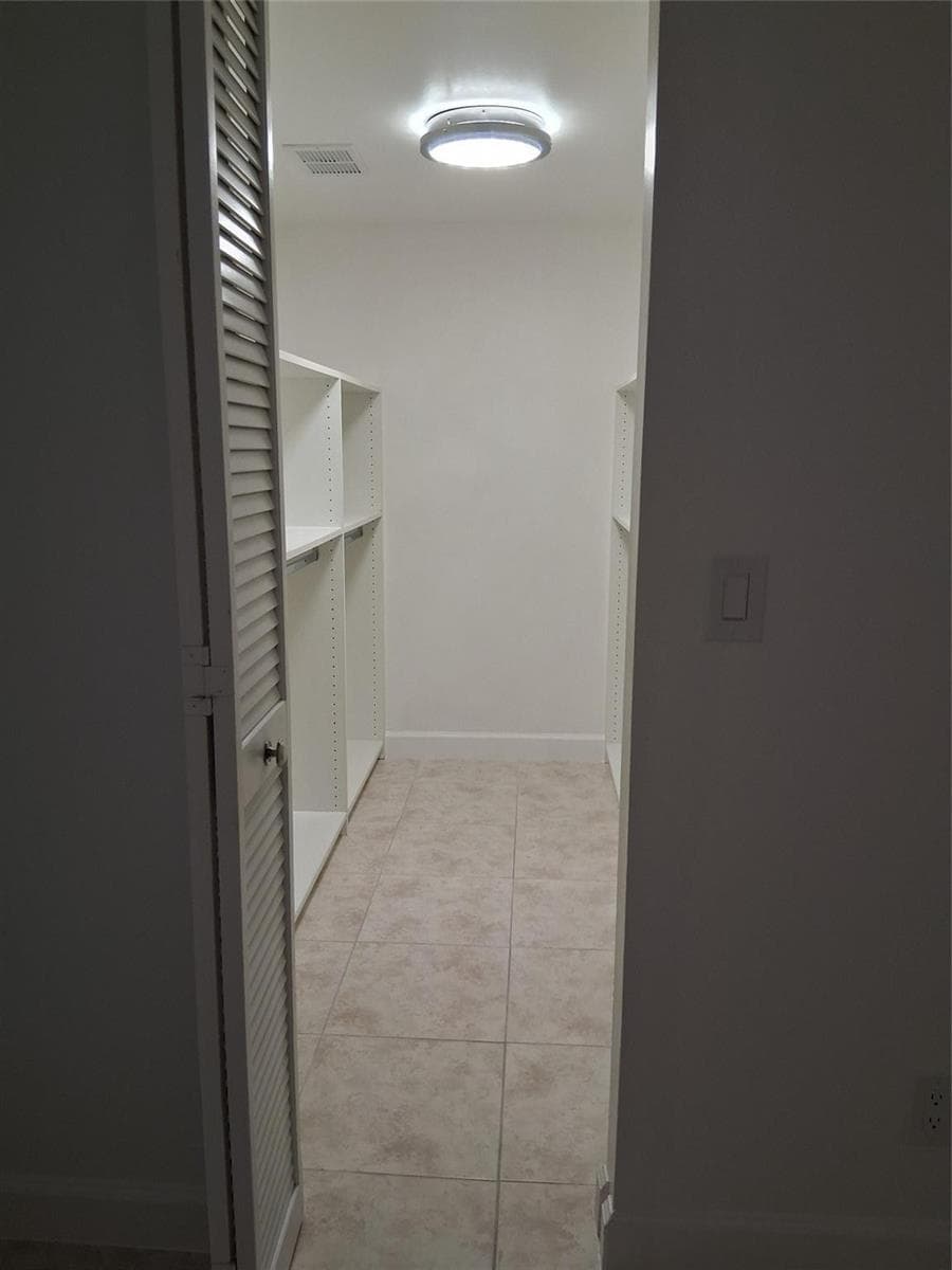 9800 Sunrise Lakes Boulevard # 109, Sunrise, FL 33322 photo 5