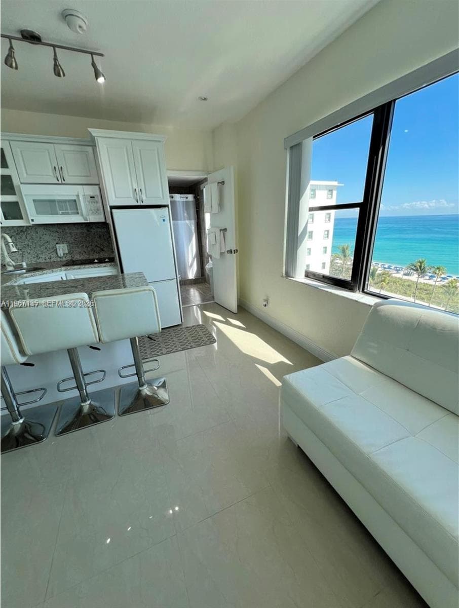 6345 Collins Ave # 908, Miami Beach, FL 33141 photo 3
