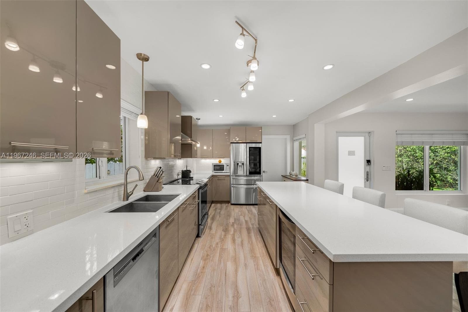 736 W 51 st, Miami Beach, FL 33140 photo 2