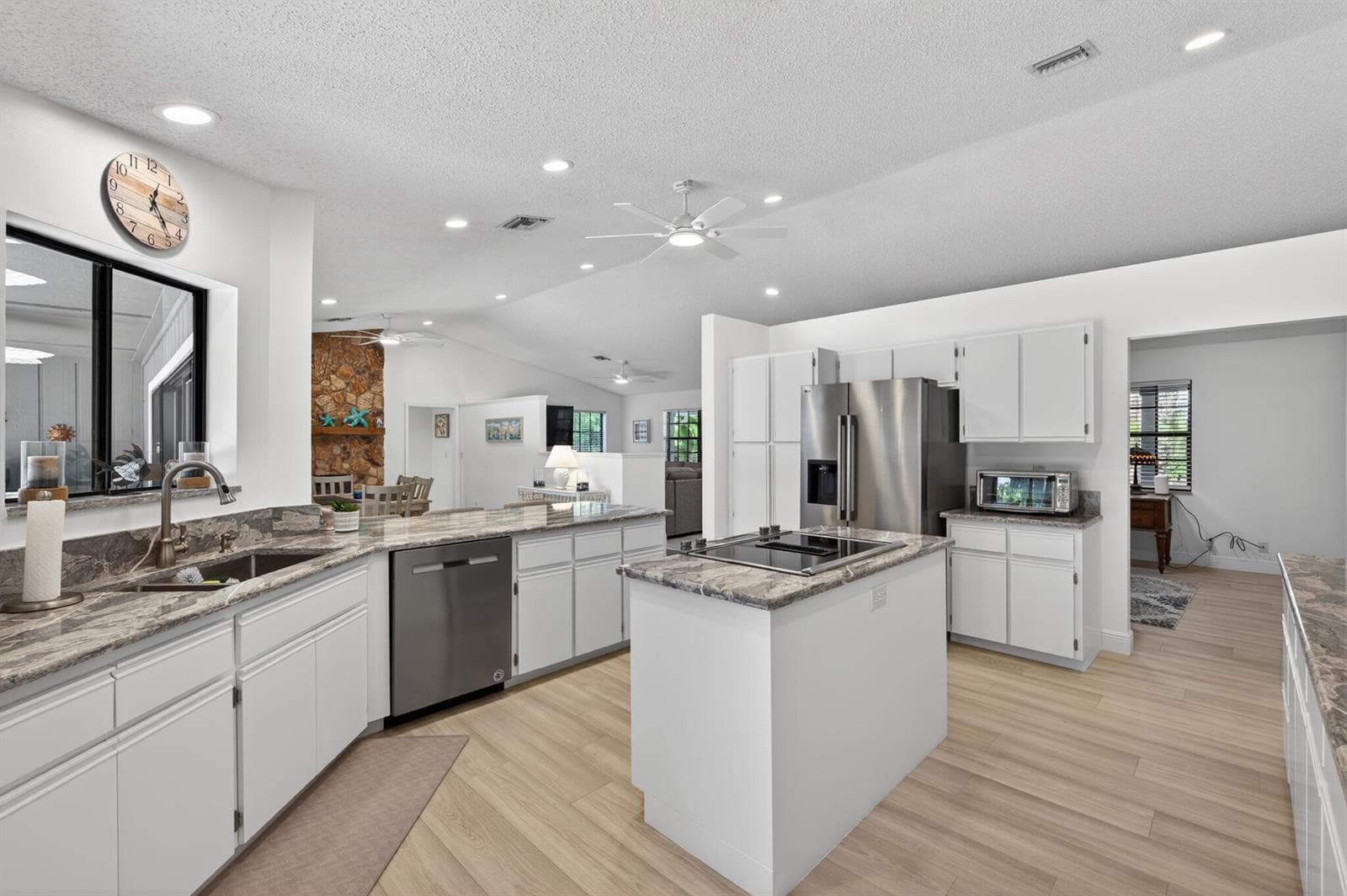 8166 N 155th Place, Palm Beach Gardens, FL 33418 photo 5