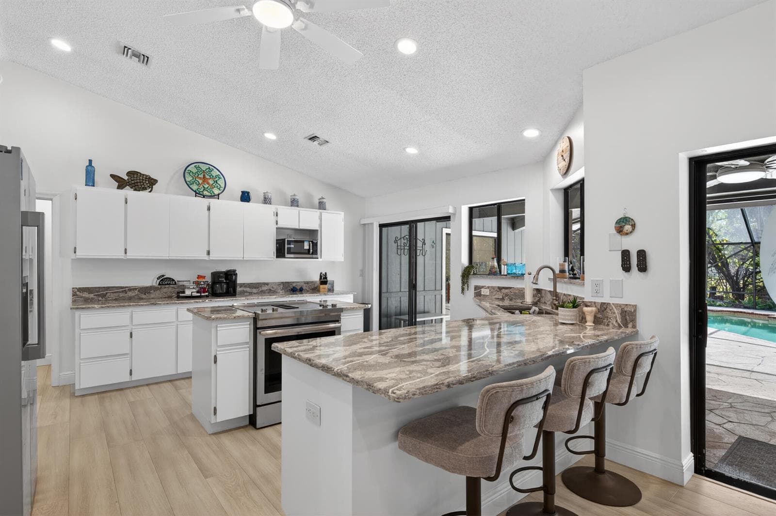 8166 N 155th Place, Palm Beach Gardens, FL 33418 photo 4
