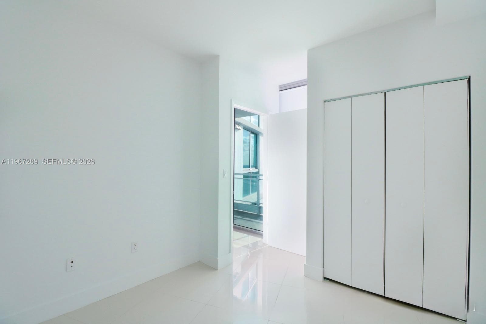 92 SW 3rd St # 2706, Miami, FL 33130