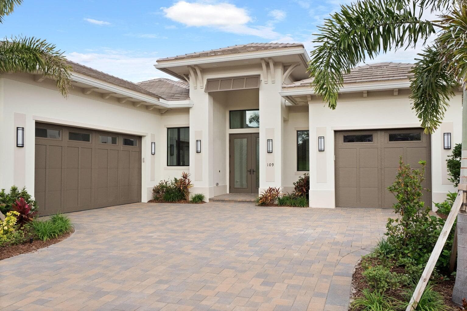 109 SE Via Verona, Port St. Lucie, FL 34984 photo 2