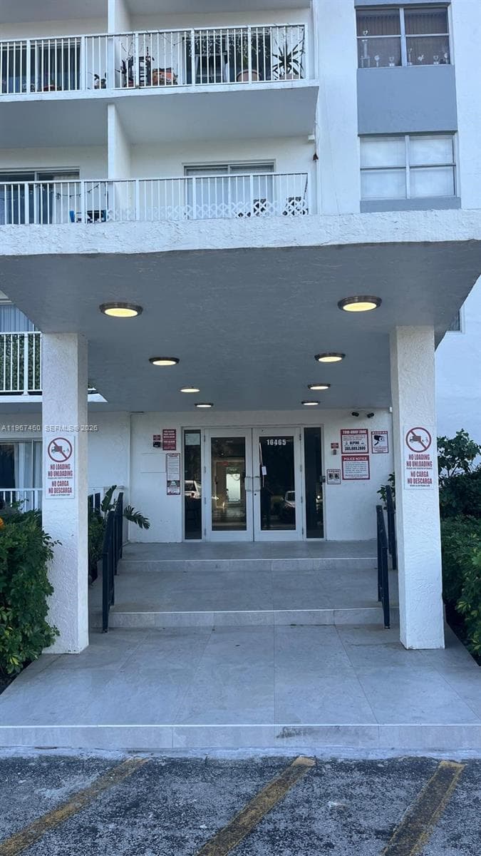 16465 NE 22nd Ave # 514, North Miami Beach, FL 33160 photo 2
