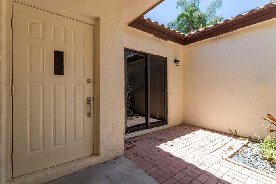 3113 Kingswood Terrace, Boca Raton, FL 33431 photo 2