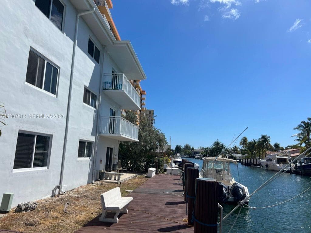 2430 NE 135th St # 105, North Miami, FL 33181 photo 2