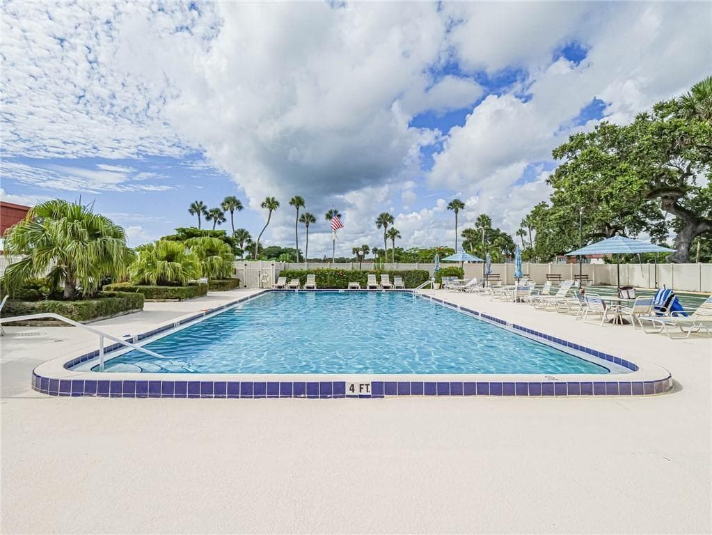 106 Spring Lake Court # 201, Vero Beach, FL 32962 photo 5
