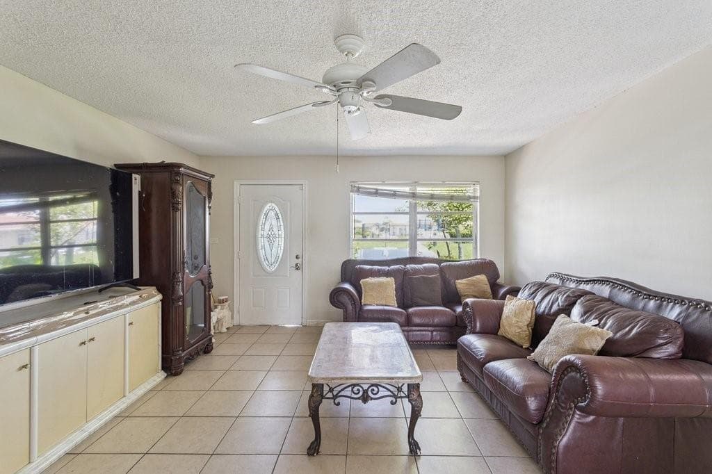6708 NW 57th Drive, Tamarac, FL 33321 photo 2