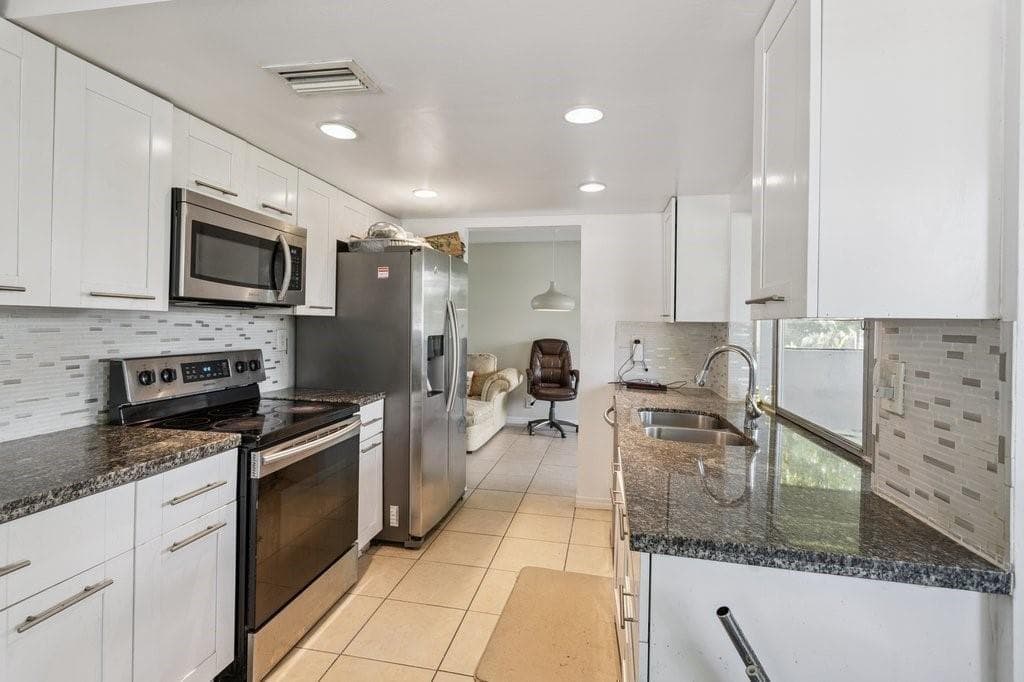 6708 NW 57th Drive, Tamarac, FL 33321 photo 4