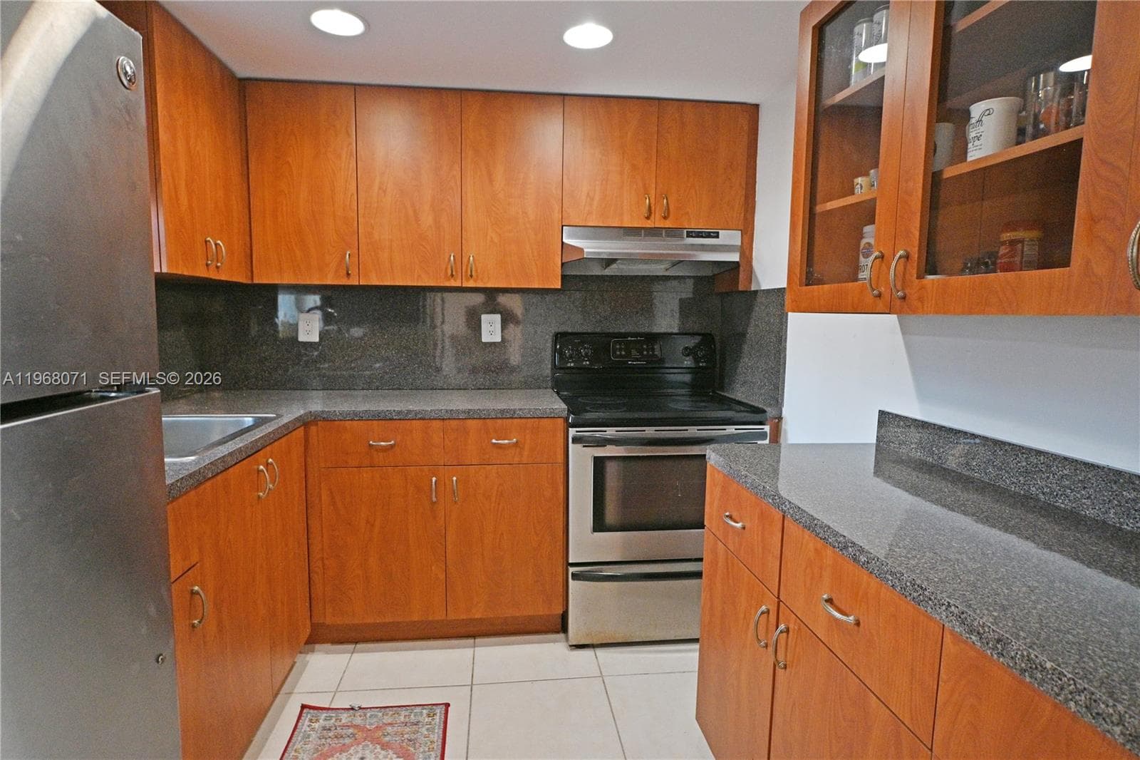 947 Lenox Ave # 203, Miami Beach, FL 33139 photo 2