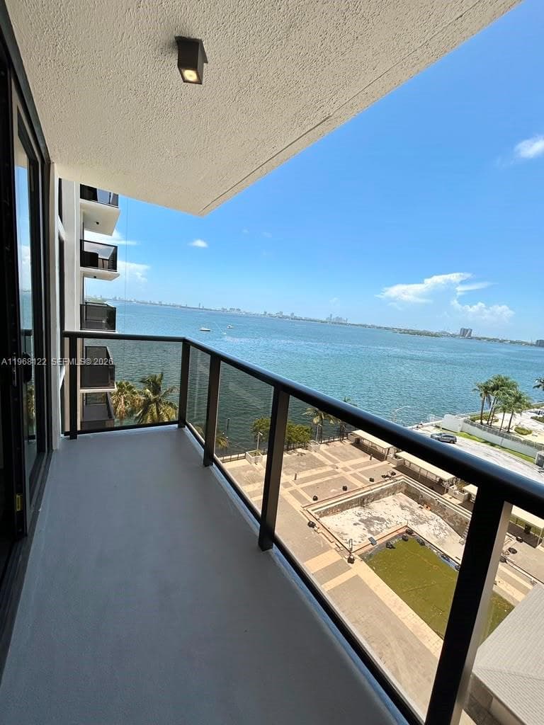 600 NE 36th St # 820, Miami, FL 33137 photo 2