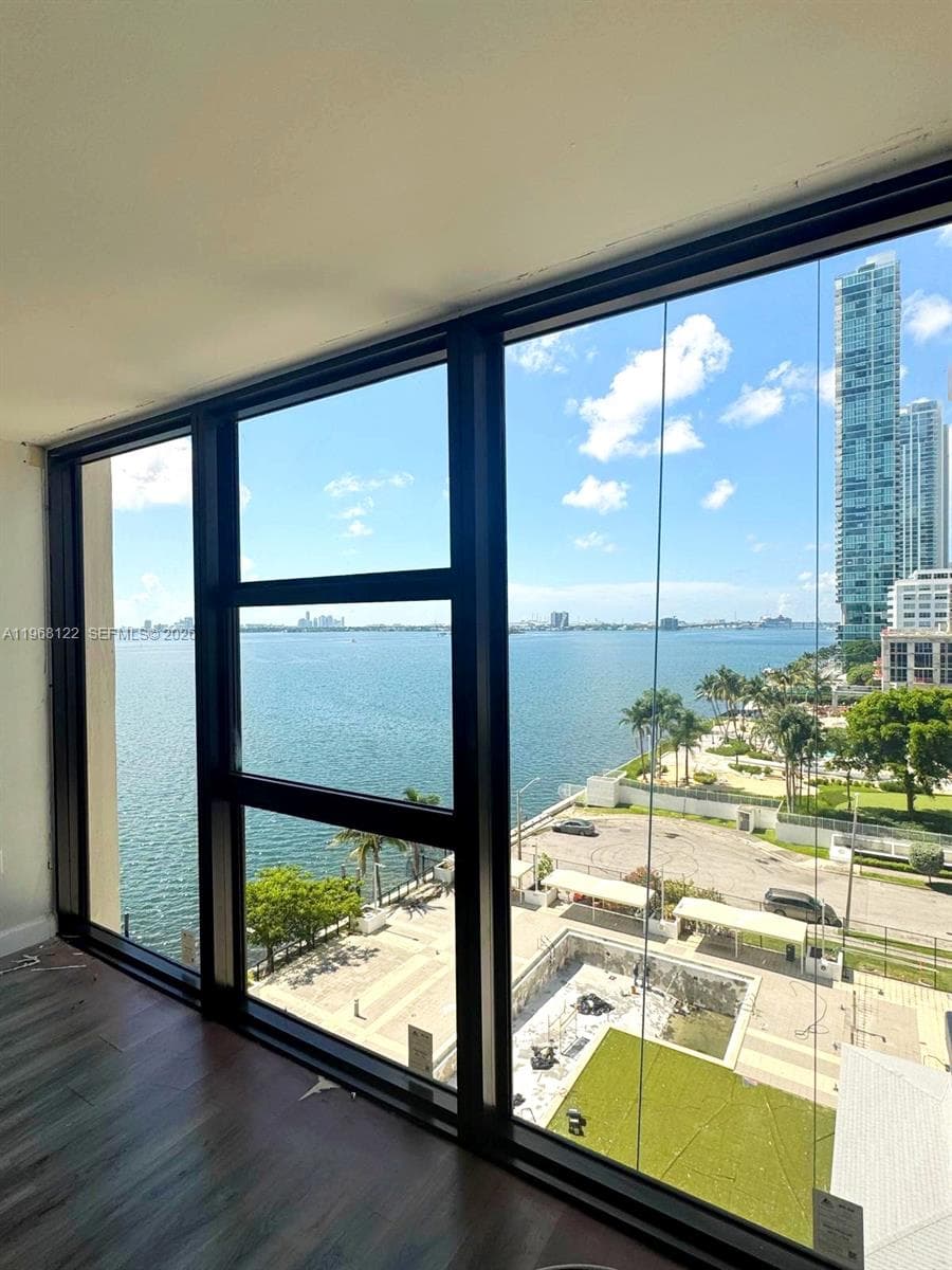 600 NE 36th St # 820, Miami, FL 33137 photo 3