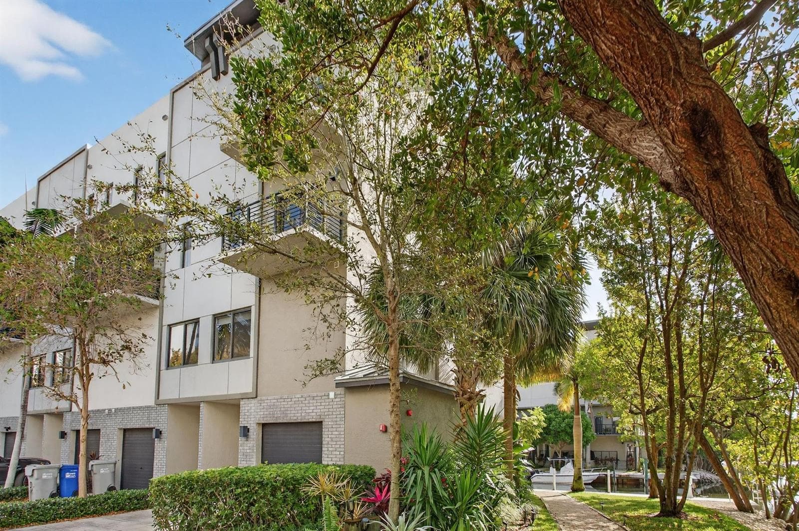196 SE 4th Terrace # K-1, Pompano Beach, FL 33060 photo 2