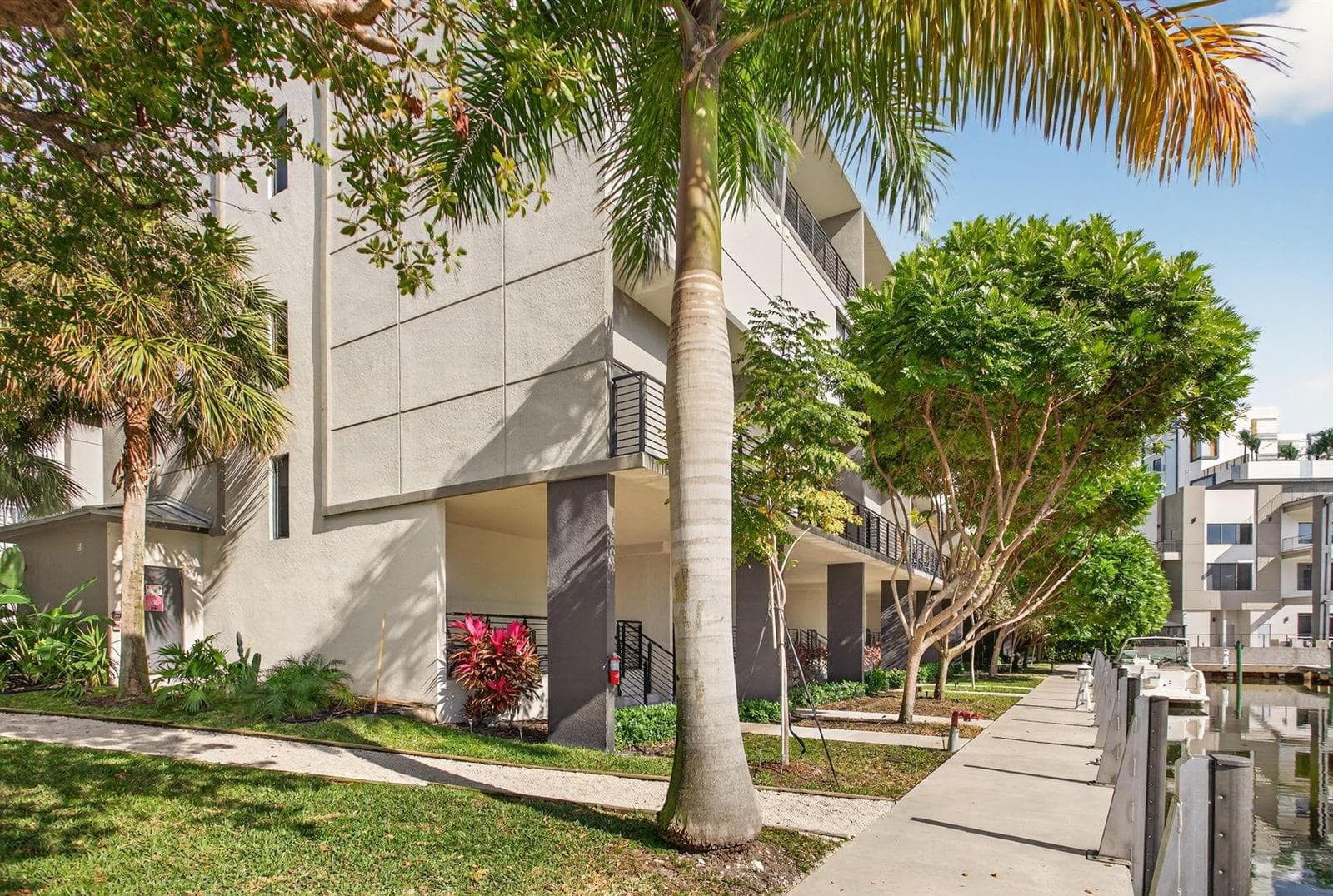 196 SE 4th Terrace # K-1, Pompano Beach, FL 33060 photo 3
