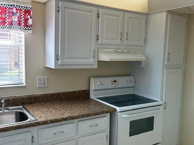 145 Lake Evelyn Drive, West Palm Beach, FL 33411 photo 2