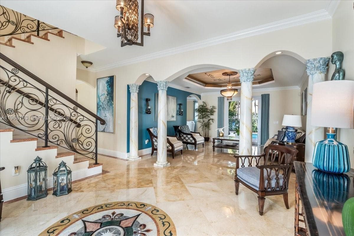 7851 NW 166th Ter, Miami Lakes, FL 33016 photo 4