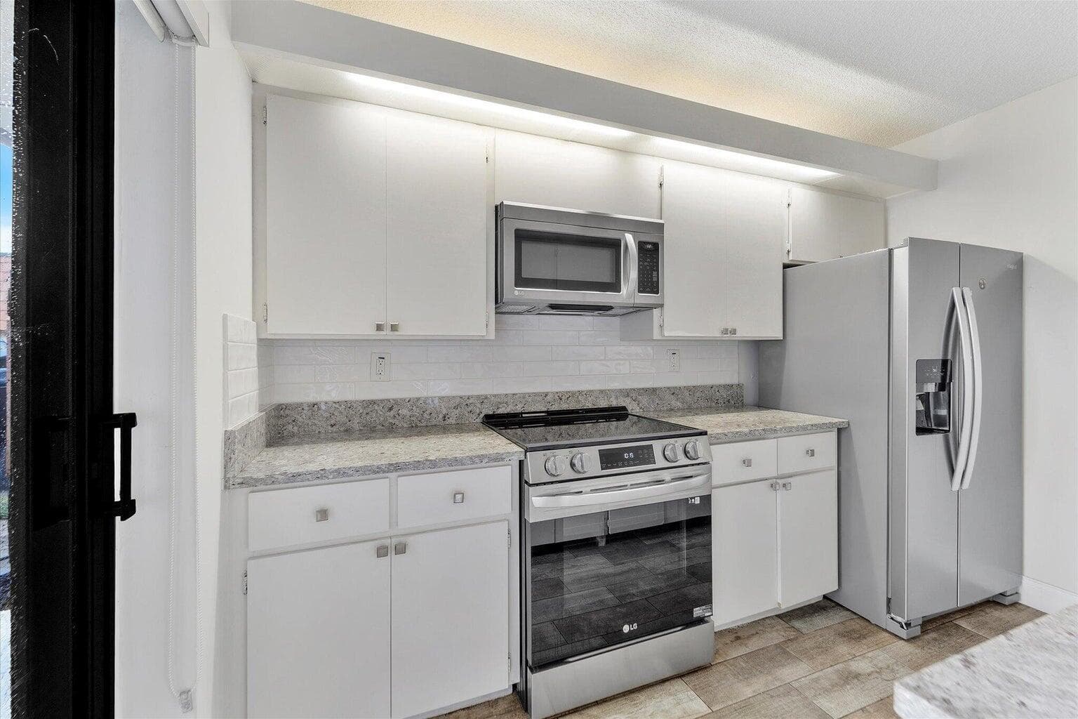 557 Green Springs Place, West Palm Beach, FL 33409 photo 4