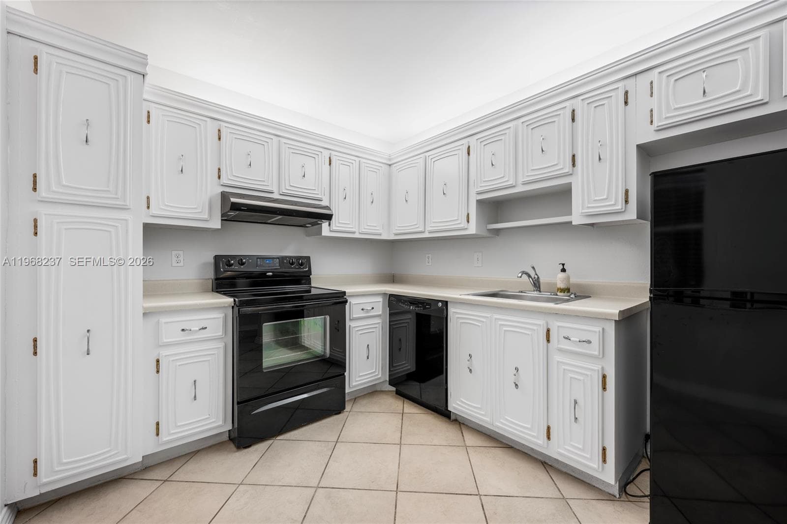 2861 Somerset Dr # 104, Lauderdale Lakes, FL 33311 photo 3