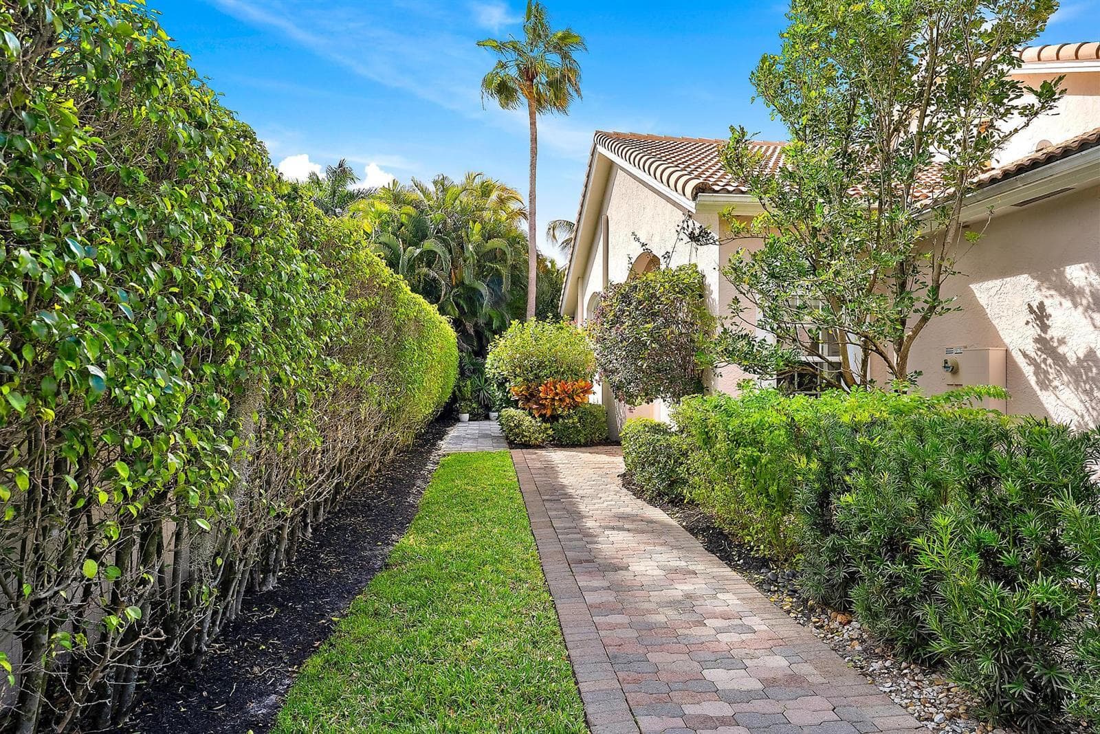 8110 Sandpiper Way, West Palm Beach, FL 33412 photo 3